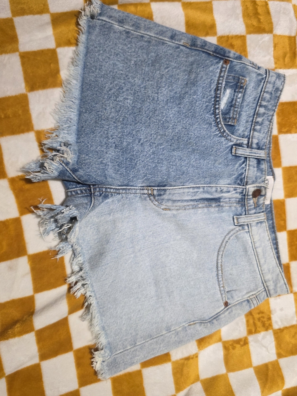Sneak Peek vintage 2 tone shorts